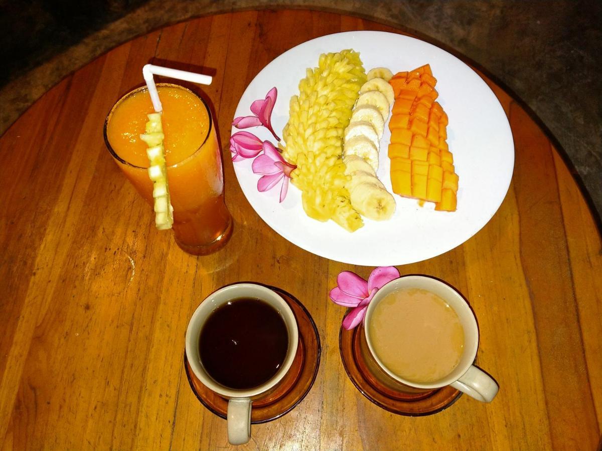 Mengalung Kuta (Lombok)