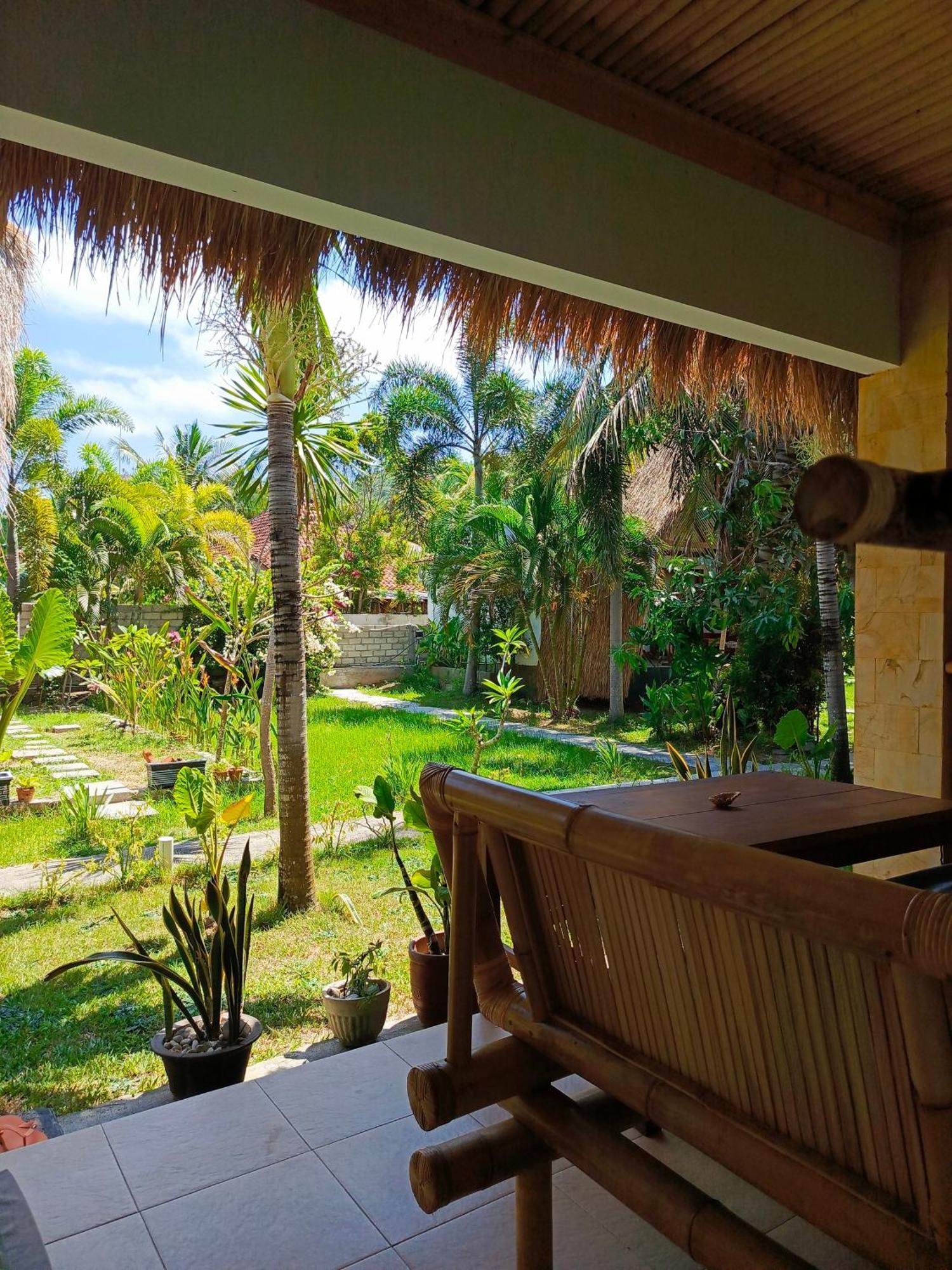 Mengalung * Kuta (Lombok)