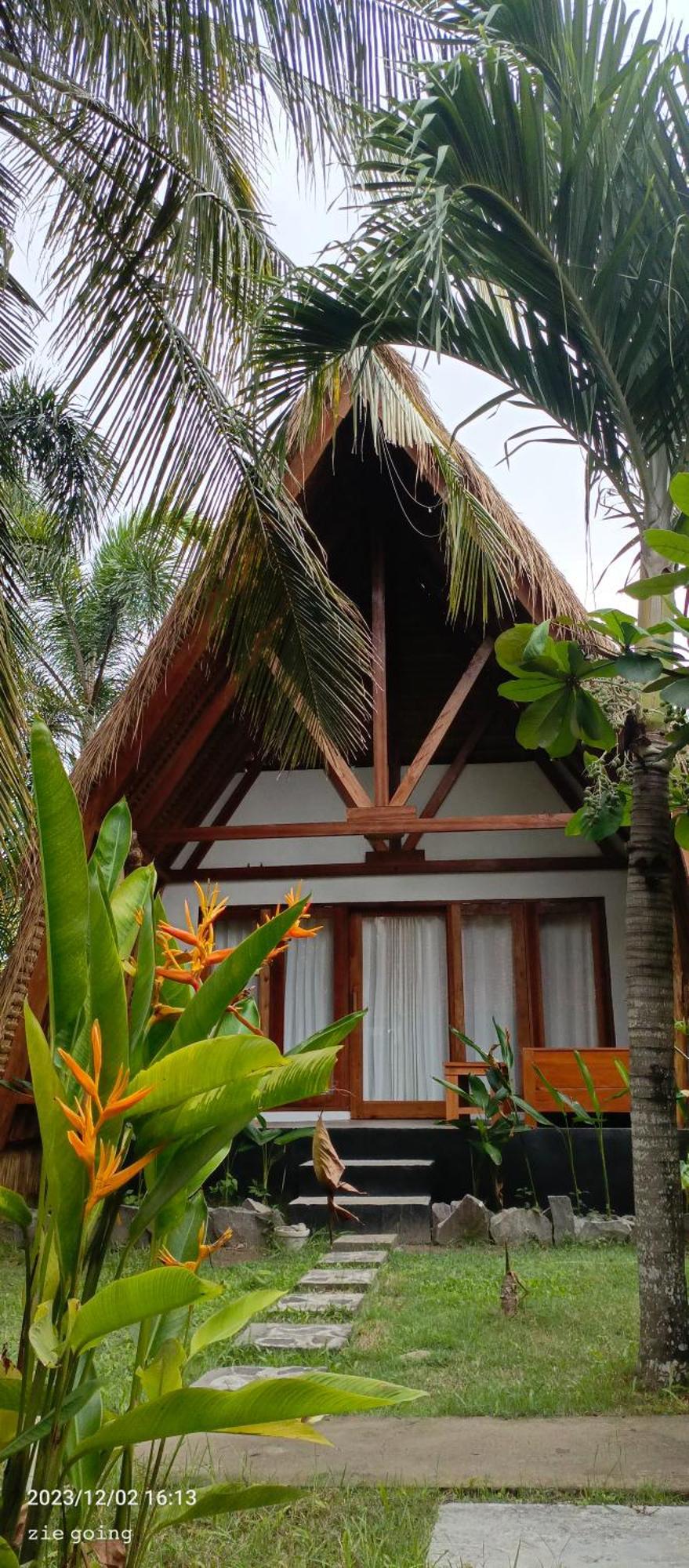 Mengalung * Kuta (Lombok)