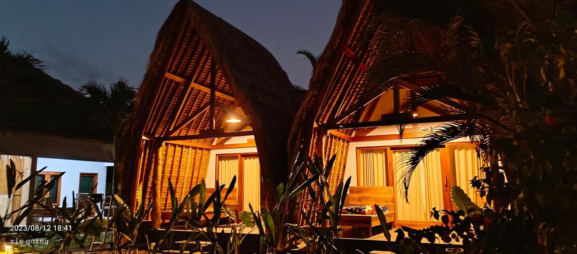 Mengalung Homestay *