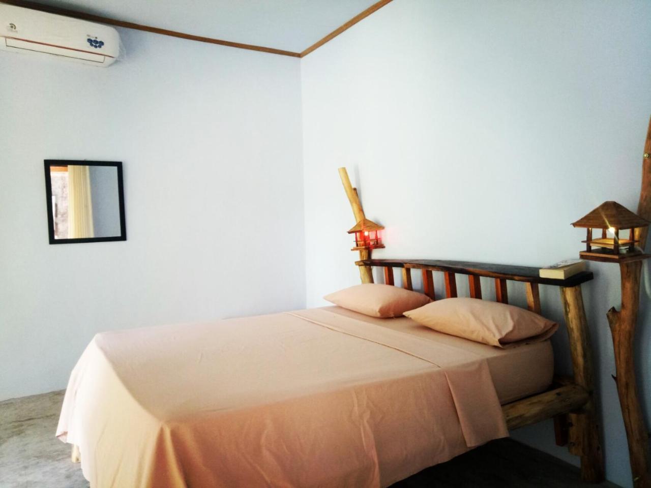 Mengalung * Kuta (Lombok)